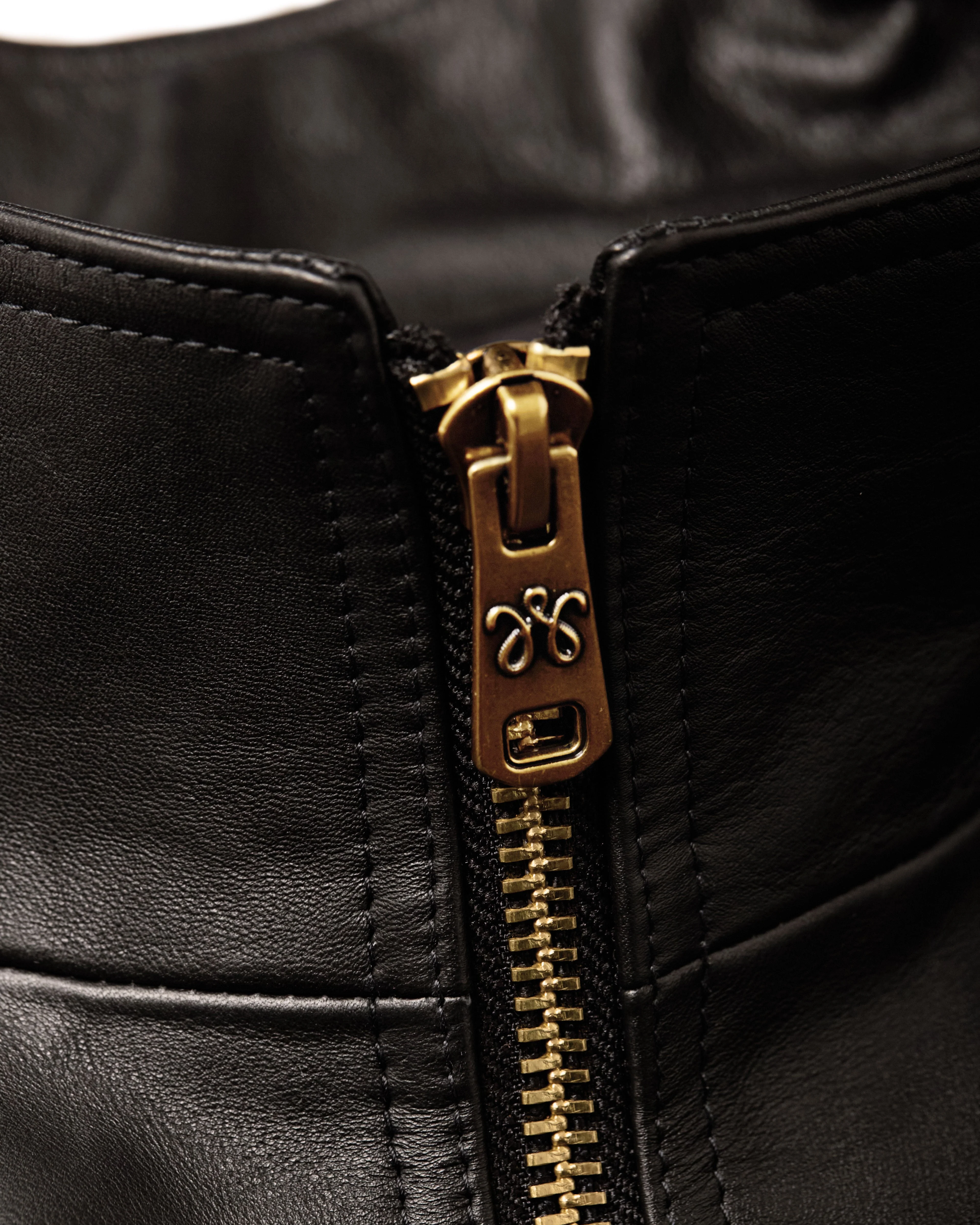BELTED LEATHER VEST - BLACK - Image 6