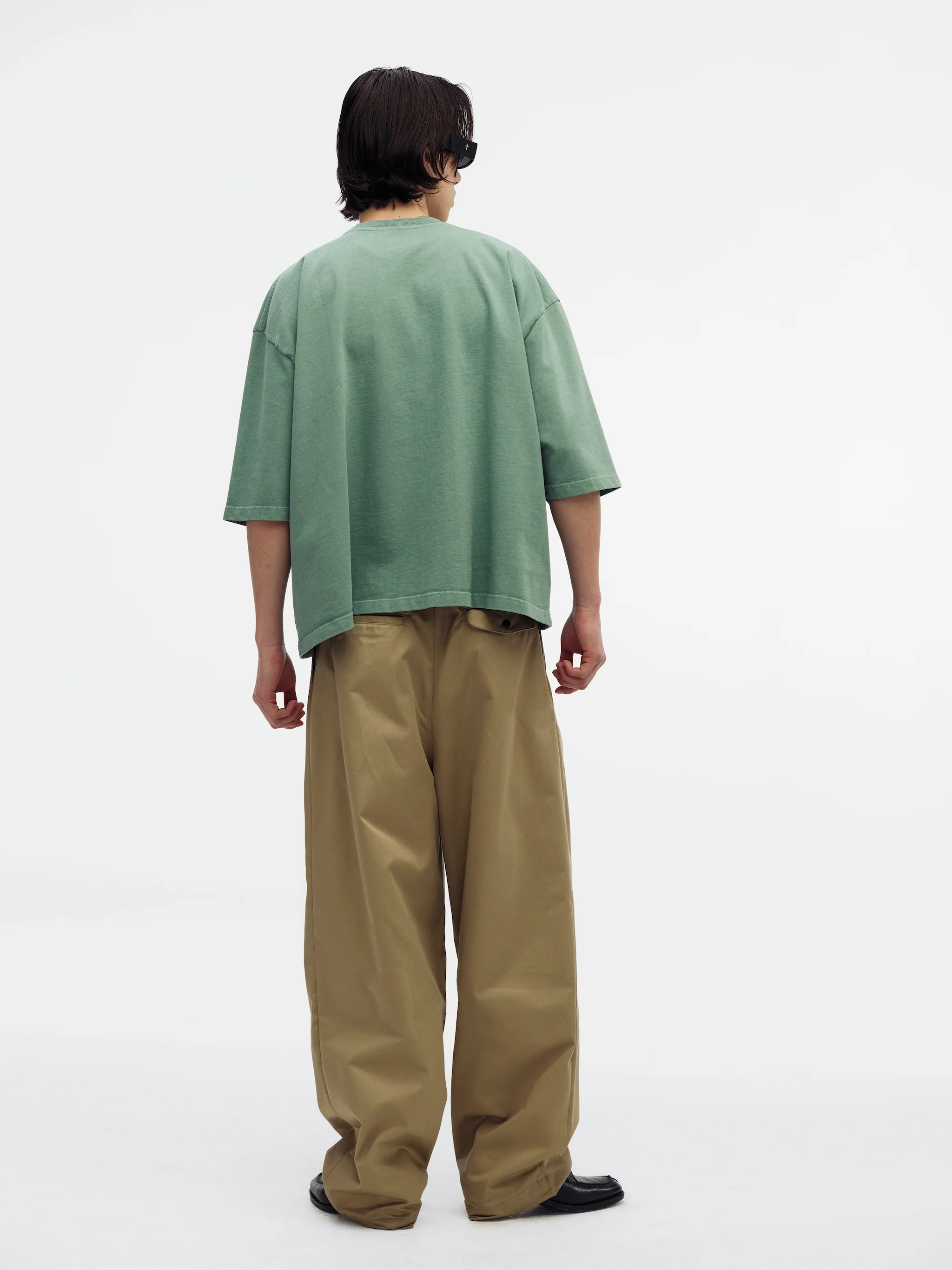 CHAVARRIA COMMUNITY CENTER - BUFFALO TEE - UNI. GRN - Image 2